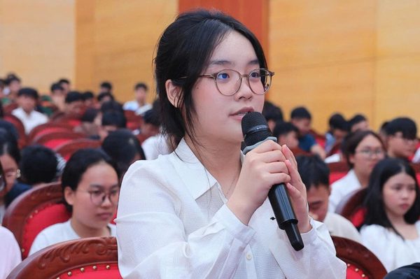 Bài học đầu tiên với tân sinh viên Học viện Hậu cần