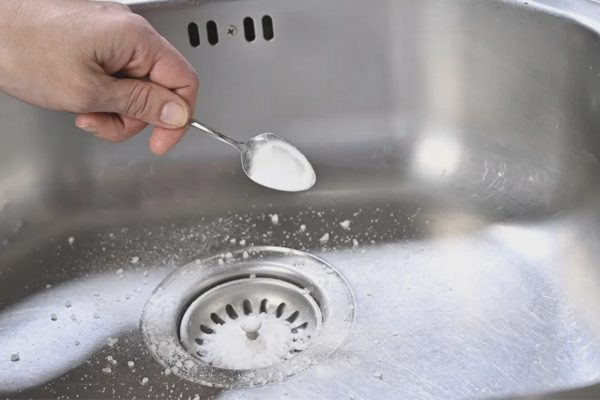 Baking soda có thực sự thông cống hiệu quả như lời đồn?
