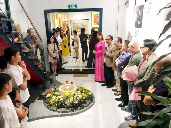“Bản thể giấy” giàu có thêm từ bản thể nghệ sĩ