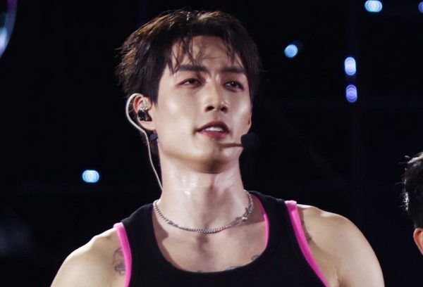 Ban tổ chức concert ở TPHCM xin lỗi vì ca sĩ ngã gãy xương sườn