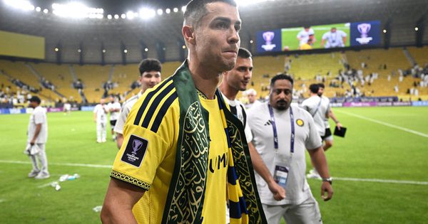 Ban tổ chức Quả bóng vàng làm rõ danh hiệu ‘xuất sắc mọi thời đại’, Ronaldo dẫn đầu