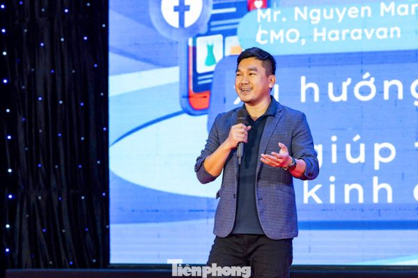 Bạn trẻ Đà Nẵng 'đón sóng' thương mại điện tử thời AI