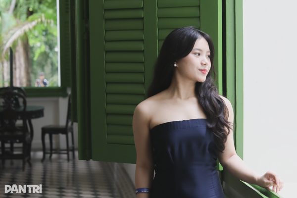Bạn trẻ TPHCM hoá nàng thơ trong dinh thự hơn 150 năm tuổi