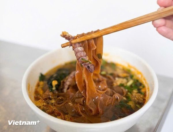 Bánh đa cua - hương vị làm nên một phần ký ức đất Cảng