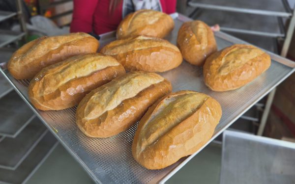 Bánh mì Thành Cổ ngon ra sao mà mỗi người chỉ được mua 3 ổ?