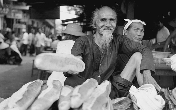 Bánh mì Việt - Những hình ảnh vừa lạ vừa thân thương