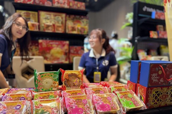 Bánh trung thu tăng 5.000-7.000 đồng/cái, người bán nói thẳng điều lo ngại