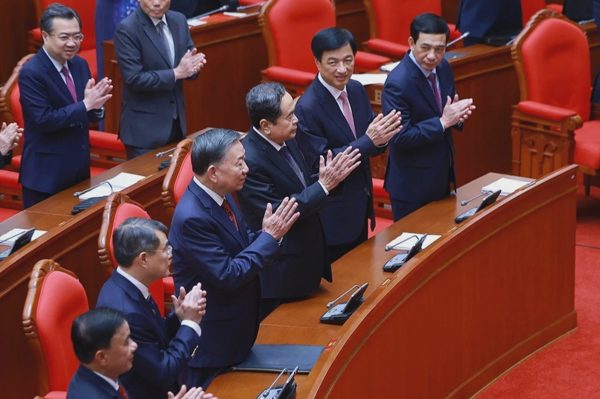 Báo cáo ngay Bộ Chính trị, lãnh đạo chủ chốt những vụ việc đặc biệt nghiêm trọng