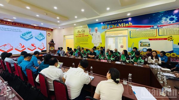 Bảo đảm an sinh cho tài xế xe công nghệ