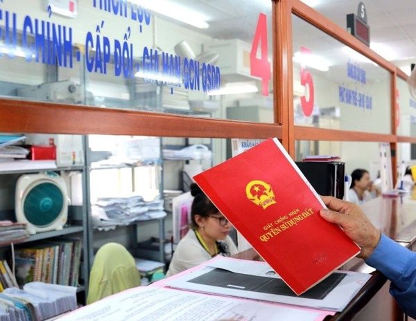 Bảo đảm an toàn pháp lý trong giao dịch đất đai