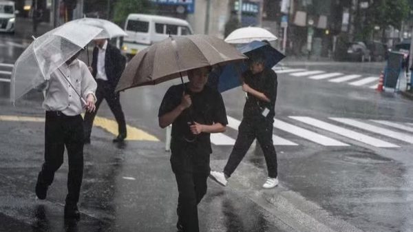 Bão Dujuan càn quét tại Nhật Bản