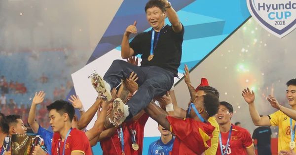 Báo Hàn Quốc: ‘HLV Kim Sang-sik có chiến tích lịch sử, Việt Nam xứng đáng vô địch’