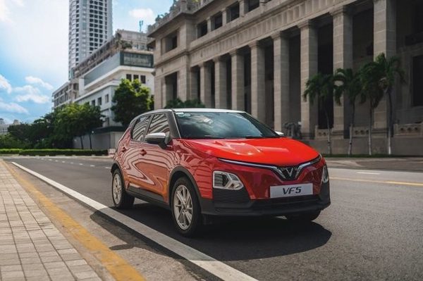 Bảo hành pin 8 năm, VinFast VF 5 thuyết phục gia đình gắn bó lâu dài