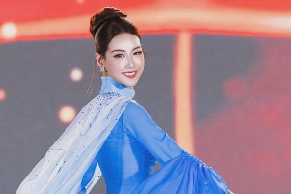 Bảo Ngọc và thí sinh Miss World diện áo dài gây chú ý, NTK hé lộ bất ngờ