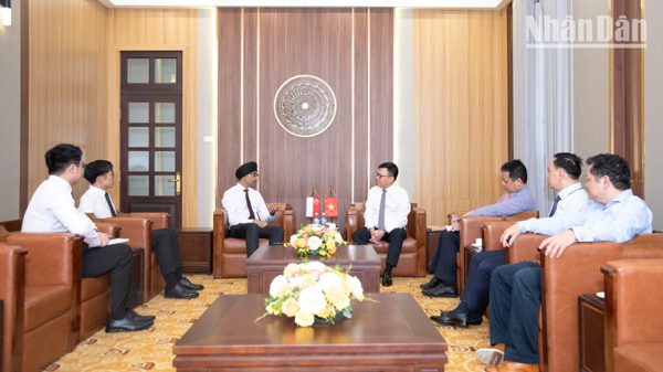 Báo Nhân Dân và Đại sứ quán Singapore kỳ vọng về hợp tác chuyển đổi số trong báo chí
