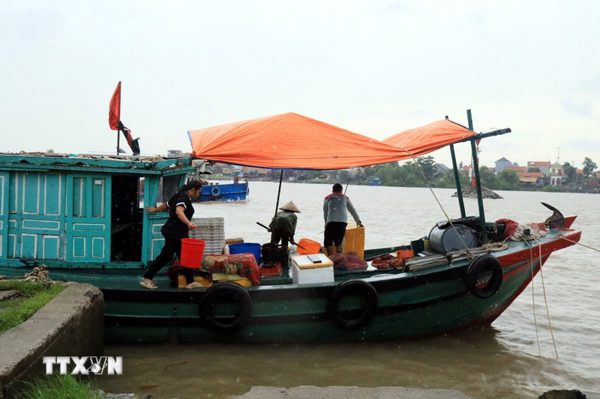 Bão số 4 giữ nguyên cường độ hướng về khu vực phía Đông Vịnh Bắc Bộ
