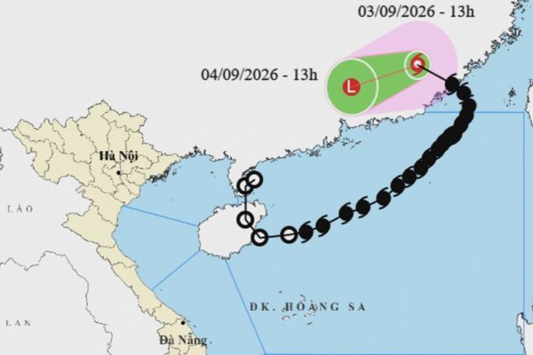 Bão số 5 đi sâu vào đất liền Trung Quốc