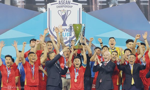 Báo Thái Lan: 'Không thể trách Việt Nam việc nhập tịch cầu thủ'