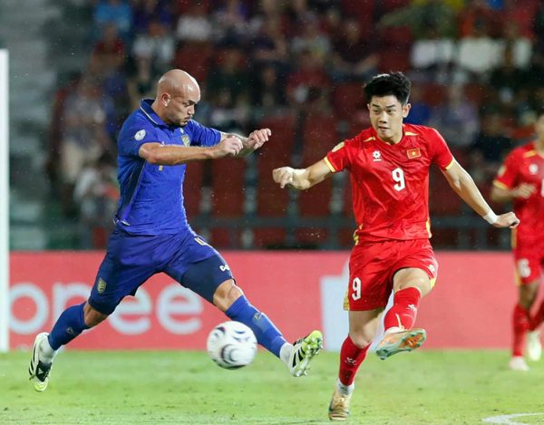 Báo Thái Lan ngao ngán về sự kém cỏi của các tiền đạo nội