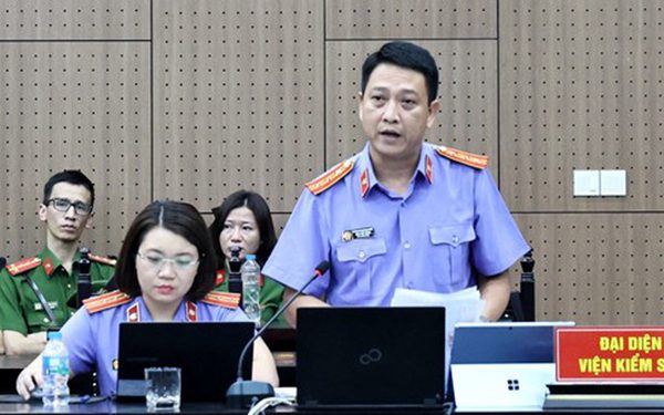 Bảo vệ 69 tuổi của Viện Pháp y tâm thần nhận 400.000 đồng của bà ‘trùm’, bị đề nghị 3-4 năm tù