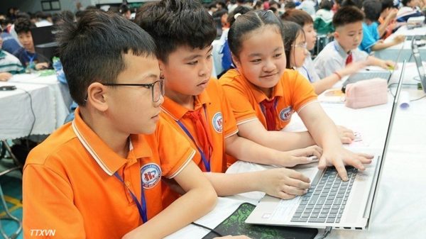 Bảo vệ trẻ em trên không gian mạng