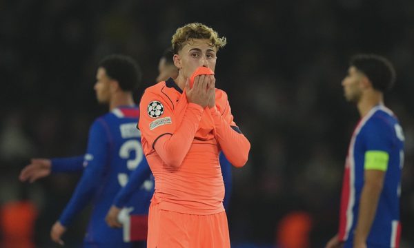 Barca lộ nhiều vấn đề trước El Clasico