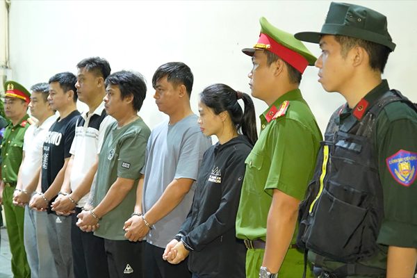 Bắt băng nhóm đòi nợ thuê núp bóng Công ty Công Danh ở TPHCM