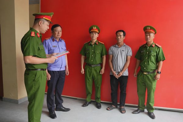 Bắt giam 12 người trộm cắp 2.700 con mèo ở TPHCM