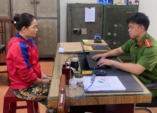 Bắt giam người phụ nữ ép con của người tình uống thuốc diệt chuột