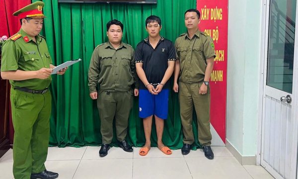 Bắt giam tài xế xe lu thao tác nhầm cán chết đồng nghiệp