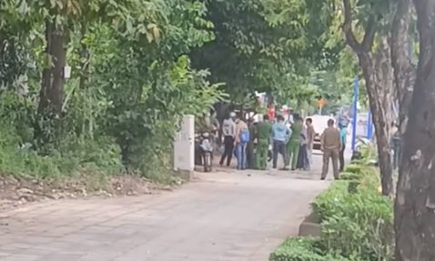 Bắt hai thành viên nhóm ‘vỡ nợ muốn làm liều’