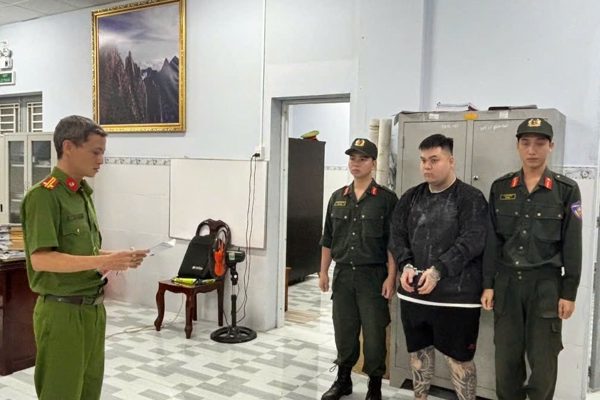Bắt kẻ nổ súng bắn người giữa đường ở Đồng Nai