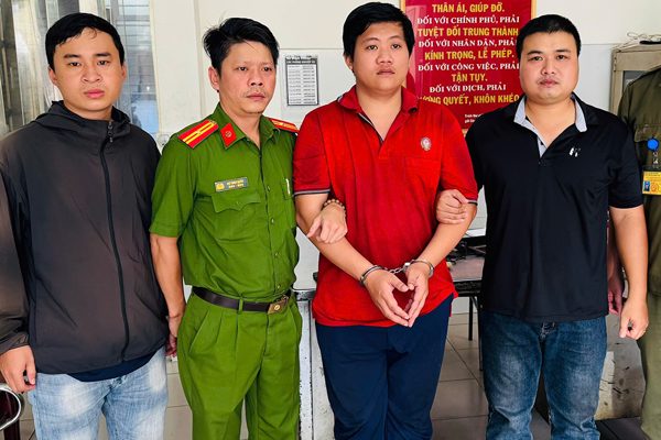 Bắt kẻ trốn truy nã 2 năm sau vụ đánh phụ nữ vì va chạm giao thông