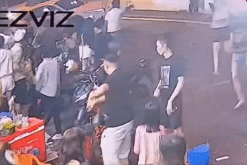 Bắt khẩn cấp 7 đối tượng vụ lao ô tô vào đám đông trước quán nhậu ở TPHCM
