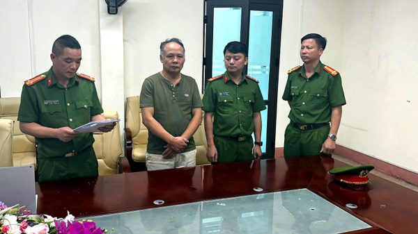 Bắt nguyên công chức thuế Lào Cai liên quan sai phạm tại cửa khẩu Kim Thành