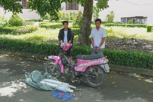 Bắt quả tang 2 người đột nhập trụ sở Báo Hậu Giang cũ trộm tài sản