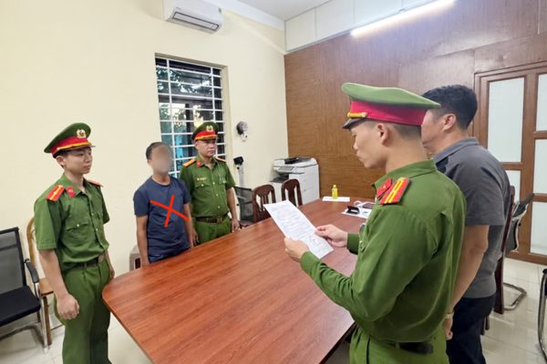 Bắt tạm giam đối tượng dâm ô với hai trẻ em trong đêm Trung thu