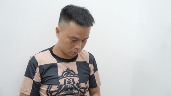 Bắt tạm giam kẻ xâm hại bé gái đi trên đường giữa đêm khuya