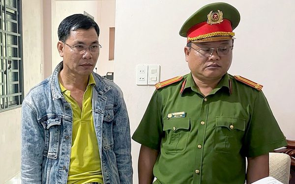 Bắt tạm giam nghi phạm 'chạy' làm giấy tờ đất chiếm đoạt 17 tỉ