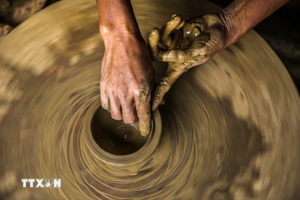 Bát Tràng phát huy giá trị truyền thống thông qua định hình làng nghề số