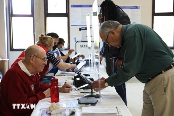 Bầu cử giữa kỳ Mỹ 2026: Cử tri gốc Latinh chuyển hướng sang đảng Dân chủ