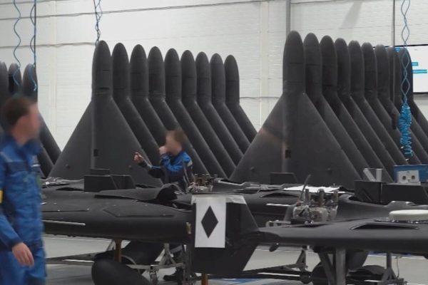 Bầy đàn UAV Nga bám chặt nhau, biến thành "mạng lưới sát thủ" ở Ukraine