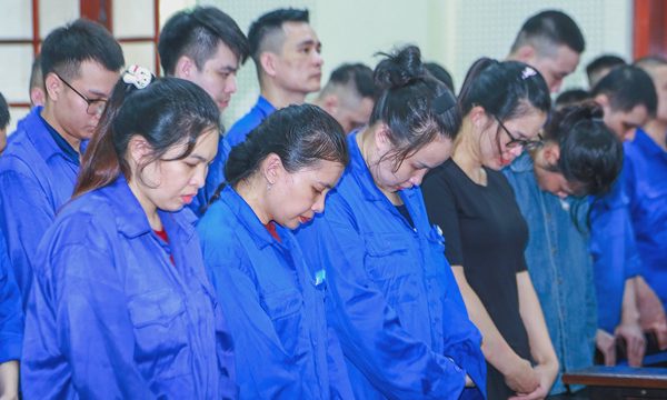 Bẫy lừa 'giả gái xinh' khiến đại gia 68 tuổi mất 41 tỷ đồng