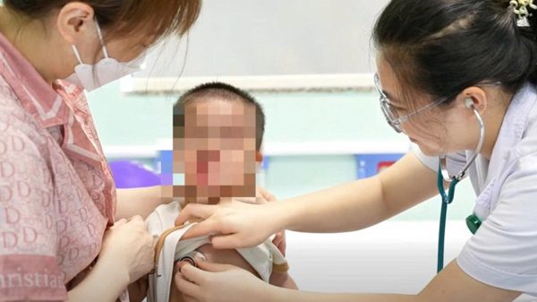 Bé 11 tháng tuổi mắc viêm ruột khởi phát sớm do đột biến gene hiếm gặp