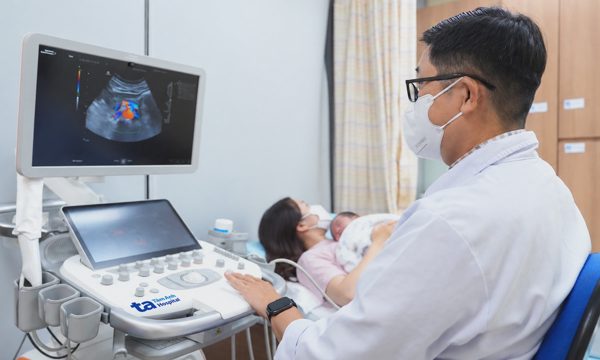 Bé hai tuần tuổi bị xoắn ruột