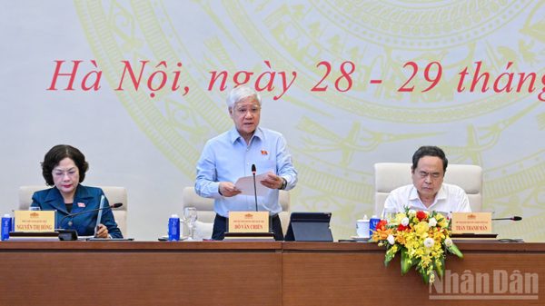 Bế mạc Hội nghị đại biểu Quốc hội hoạt động chuyên trách lần thứ nhất, nhiệm kỳ khóa XVI