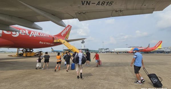 Bệ phóng từ sức mua của 100 triệu dân
