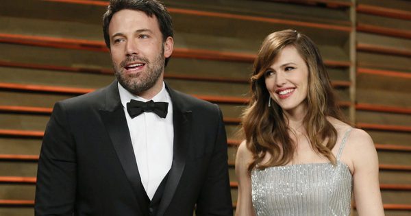Ben Affleck và vợ cũ Jennifer Garner suýt thành vợ chồng trong phim mới