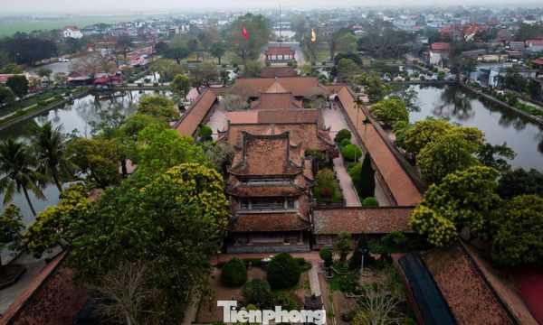 Bên trong bảo vật quốc gia gần 400 năm tuổi ở Hưng Yên
