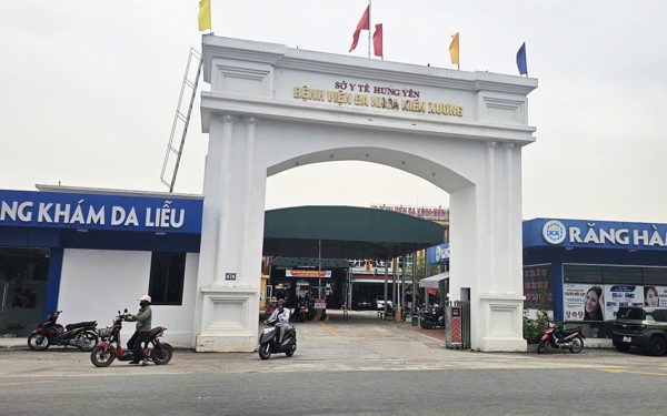 Bệnh nhân mất thị lực mắt phải sau mổ Phaco, bệnh viện và gia đình bất đồng về nguyên nhân